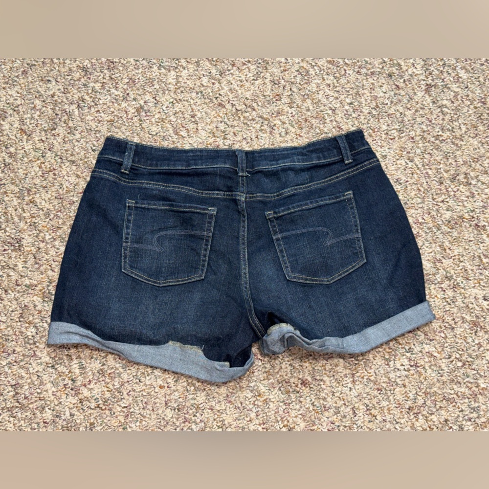 Women's size 16 Time and Tru Blue Denim Shorts - Picture 2 of 3
